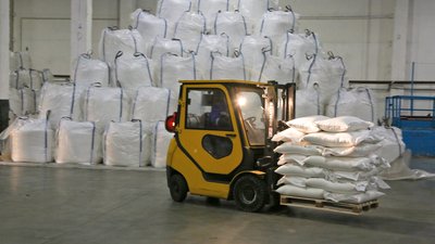 Четыре сахарных завода Липецкой области начали переработку свёклы нового урожая