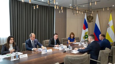 Дмитрий Патрушев обсудил развитие АПК Ставропольского края с главой региона Владимиром Владимировым