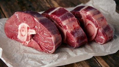 Говядина в США стала дешевле свинины и мяса кур
