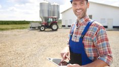 За девять месяцев 2025 года зарплаты в АПК РФ выросли на 14,3% — исследование