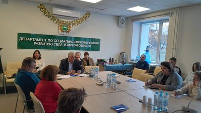 Сельхозпроизводителей Томской области обучили особенностям кормопроизводства и эффективному выращиванию молодняка