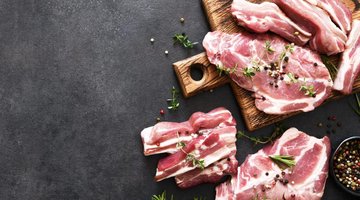 Продажи свинины в России выросли на 13% на фоне подорожания курятины