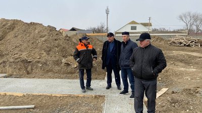 Мухтарбий Аджеков проинспектировал ход строительства школы в Ногайском районе Республики Дагестан