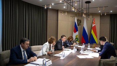 Дмитрий Патрушев и Антон Алиханов обсудили итоги работы АПК Калининградской области