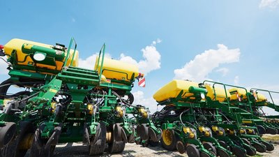 В 2023 году ставропольские аграрии превысили план закупки сельхозтехники на 85,3%