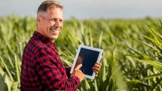 Госдума приняла закон о порядке цифрового информирования аграриев о господдержке