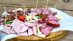 В Волгоградской области в январе — феврале нарастили выпуск колбасных изделий на 57,4%