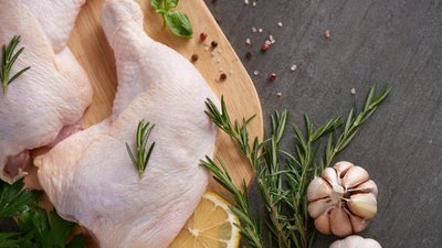 Цены на мясо птицы в России могут снизиться в сентябре — Минсельхоз