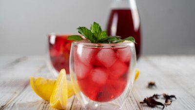 Экспорт безалкогольных напитков и воды из России увеличился на 15% в 2022 году