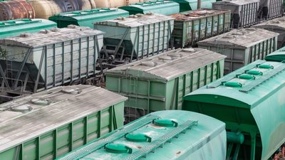 Мишустин: правительство выделит 2 млрд руб. на железнодорожные перевозки сельхозтоваров