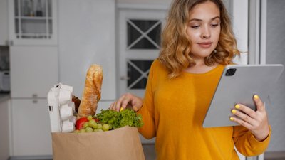РСХБ: емкость рынка онлайн-продаж продуктов питания в 2024 году превысит 1 трлн руб. 