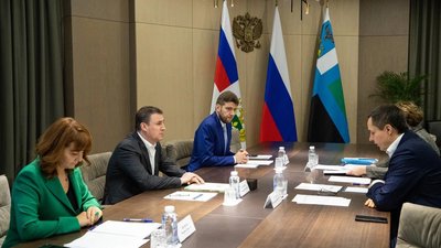 Дмитрий Патрушев обсудил развитие АПК Белгородской области с главой региона Вячеславом Гладковым