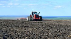 В Саратовской области обсудили предварительные итоги посевной и подготовку к уборочной кампании