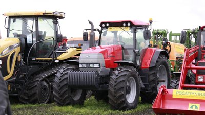 На 5,4 млрд рублей приобрели техники оренбургские аграрии с начала года