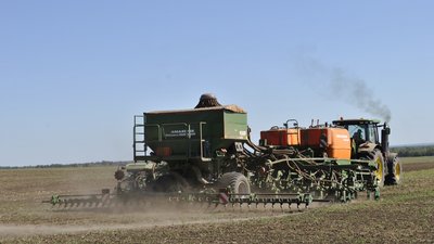 Аграрии Ростовской области засеяли озимыми почти 1,6 млн гектаров