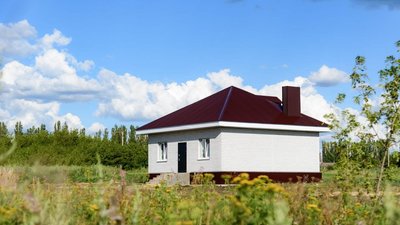 Четыре семьи в Краснинском районе Липецкой области получат новое жилье по договору найма в этом году