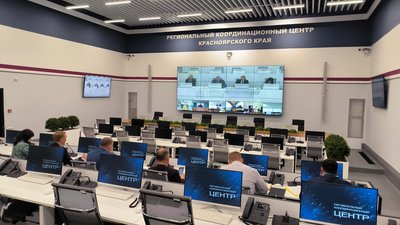 Аграрии Красноярского края помогают друг другу убирать урожай