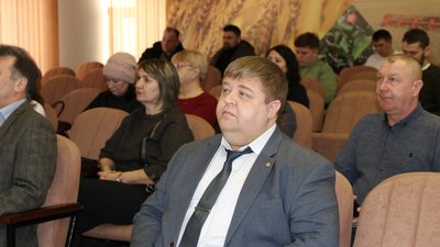 Липецким аграриям рассказали о перспективных отечественных сортах и гибридах масличных культур