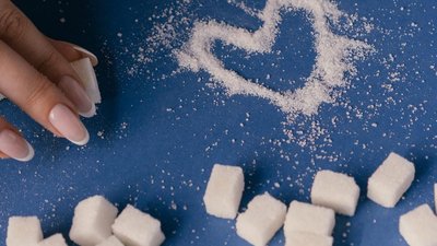 Каждый житель РФ потребляет около 40 кг сахара в год — на 63% больше нормы