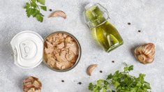 Госдума приняла закон, разрешающий консервировать печень трески на прибрежных судах