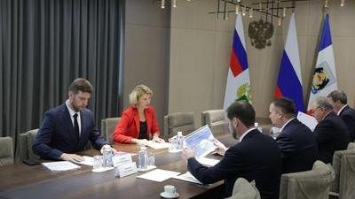 Оксана Лут и Андрей Никитин обсудили поддержку АПК Новгородской области