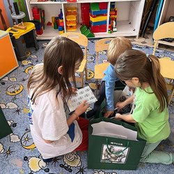 В Башкортостане сотрудники аграрного банка собрали для сельской школы более 200 книг