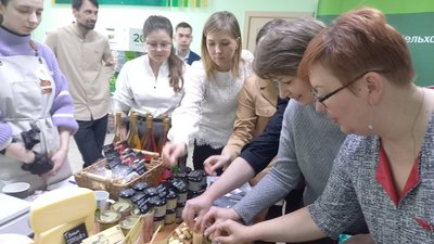 Качотта с пажитником и белпер кнолле с паприкой: Новый участник «Вкусных пятниц» Россельхозбанка представил свою продукцию