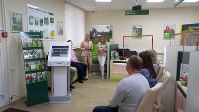 О возможностях улучшить жизнь на селе рассказывает Россельхозбанк на днях открытых дверей в районах Костромской области