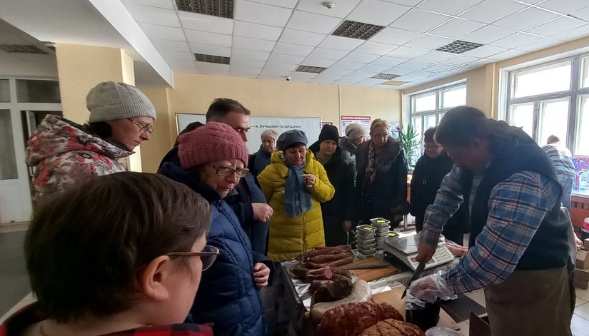 Россельхозбанк в Костроме провел Вкусную пятницу на избирательном участке