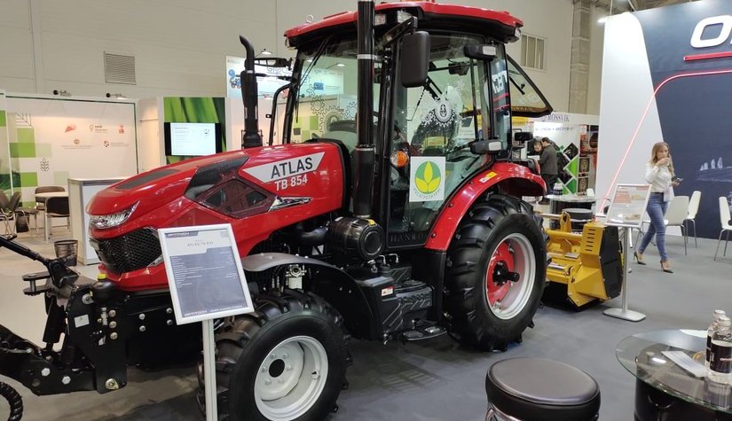 Мал, да удал: «ОПТИТЭК» показал на ЮГАГРО-2025 продвинутый  трактор на 85 л.с.
