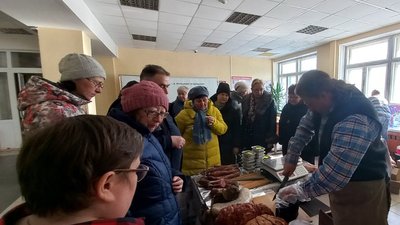 Россельхозбанк в Костроме провел Вкусную пятницу на избирательном участке