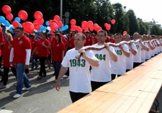 В Кургане изготовили самую длинную в России колбасу