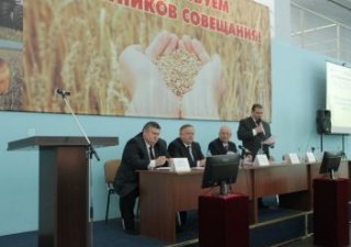 На совещании в Оренбурге обсудили проведение весенне-полевых работ
