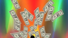 С чем связан рост доли безналичных расчетов за товары и услуги ?
