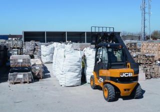 JCB Teletruk на производстве: задачи и решения