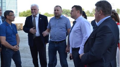 Губернатор Тамбовской области посетил элеватор в Ржаксинском районе.