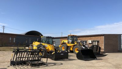 JCB провела демонстрацию машин для животноводческих ферм