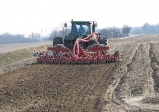 Российские земледельцы заканчивают сев сахарной свеклы