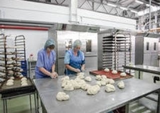 Новые булки начали печь в Тюмени