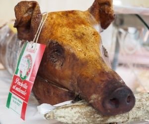 Польша: Мясо свиней из зон АЧС поступит в продажу