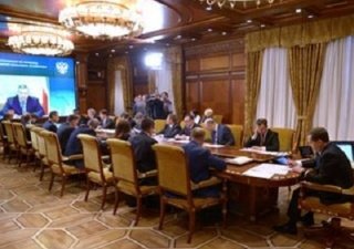 Минсельхоз провел селектор по полевым работам, страхованию урожая