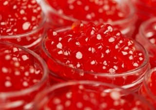 В России упали цены на красную икру
