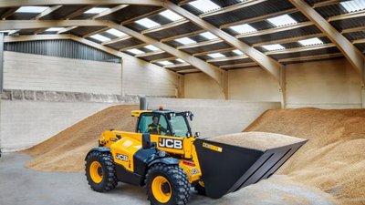 «Умный» JCB 541-70 Agri Pro отправился на юг