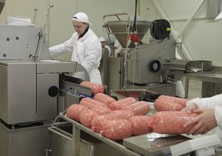 Калининградские мясопереработчики защищаются от АЧС
