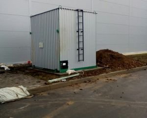Емкость утепленная с подогревом для хранения жидких пищевых компонентов и сырья (ингредиентов), суспензий, жиров, патоки