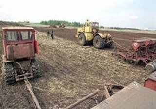 Уборочная-2013: челябинские аграрии зря время не теряют