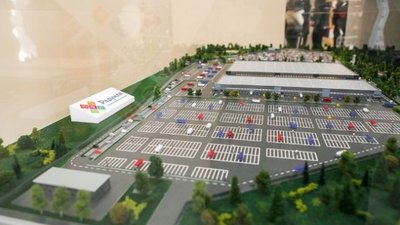 5 апреля 2017 года участники III Международного аграрного форума овощных культур «ОвощКульт» посетили ОРЦ «Радумля» - один из крупнейших в стране и единственный на севере Подмосковья многофункциональный продовольственный оптово-распределительный цент