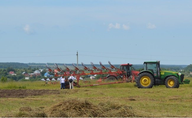 24 июня в Калужской области состоится «День калужского поля» - одна из крупнейших в ЦФО выставка-демонстрация сельскохозяйственной техники и технологий в растениеводстве.