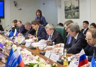 Темой «круглого стола» в Совете Федерации  стало сотрудничества государства и бизнеса в сфере развития «зеленой» экономики