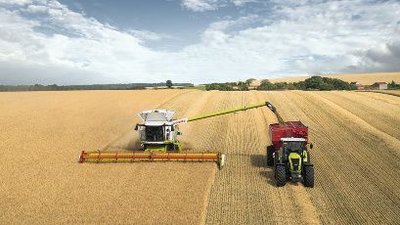 НОВЫЙ ЗЕРНОВОЙ ШНЕК 7XL РАСШИРЯЕТ ВОЗМОЖНОСТИ КОМБАЙНА LEXION